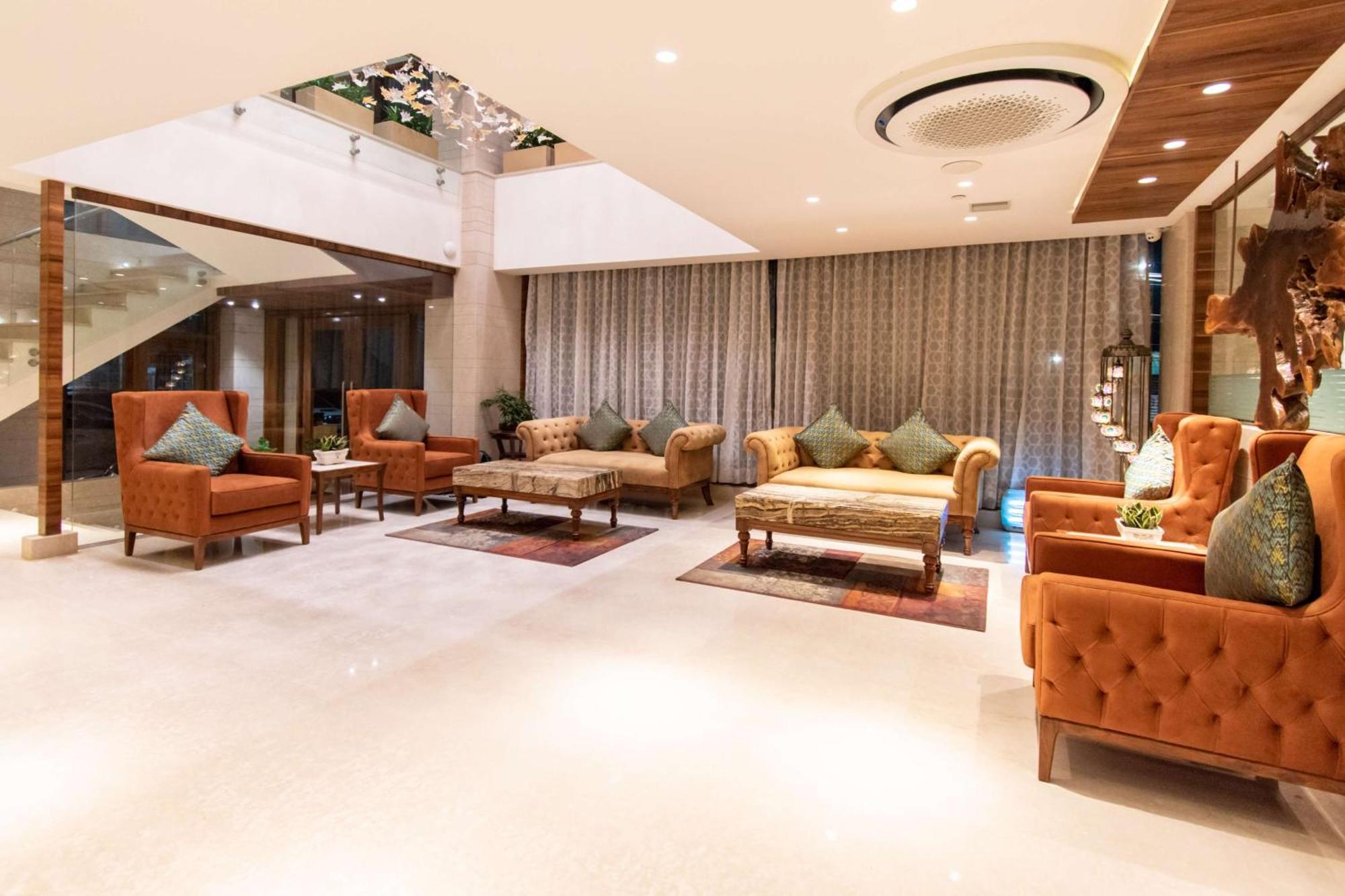 Best Western La Vista Pathānkot Zewnętrze zdjęcie