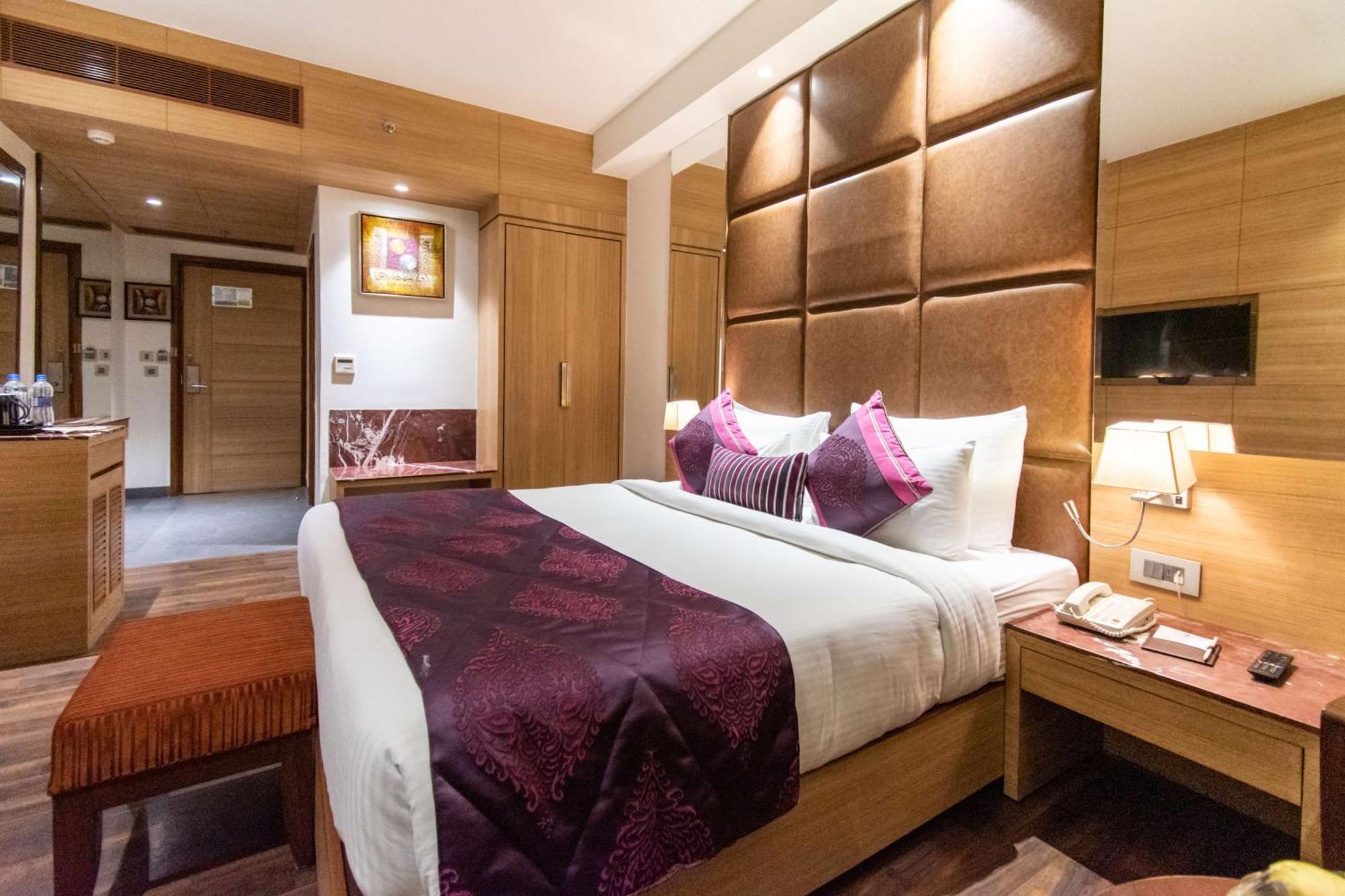 Best Western La Vista Pathānkot Zewnętrze zdjęcie