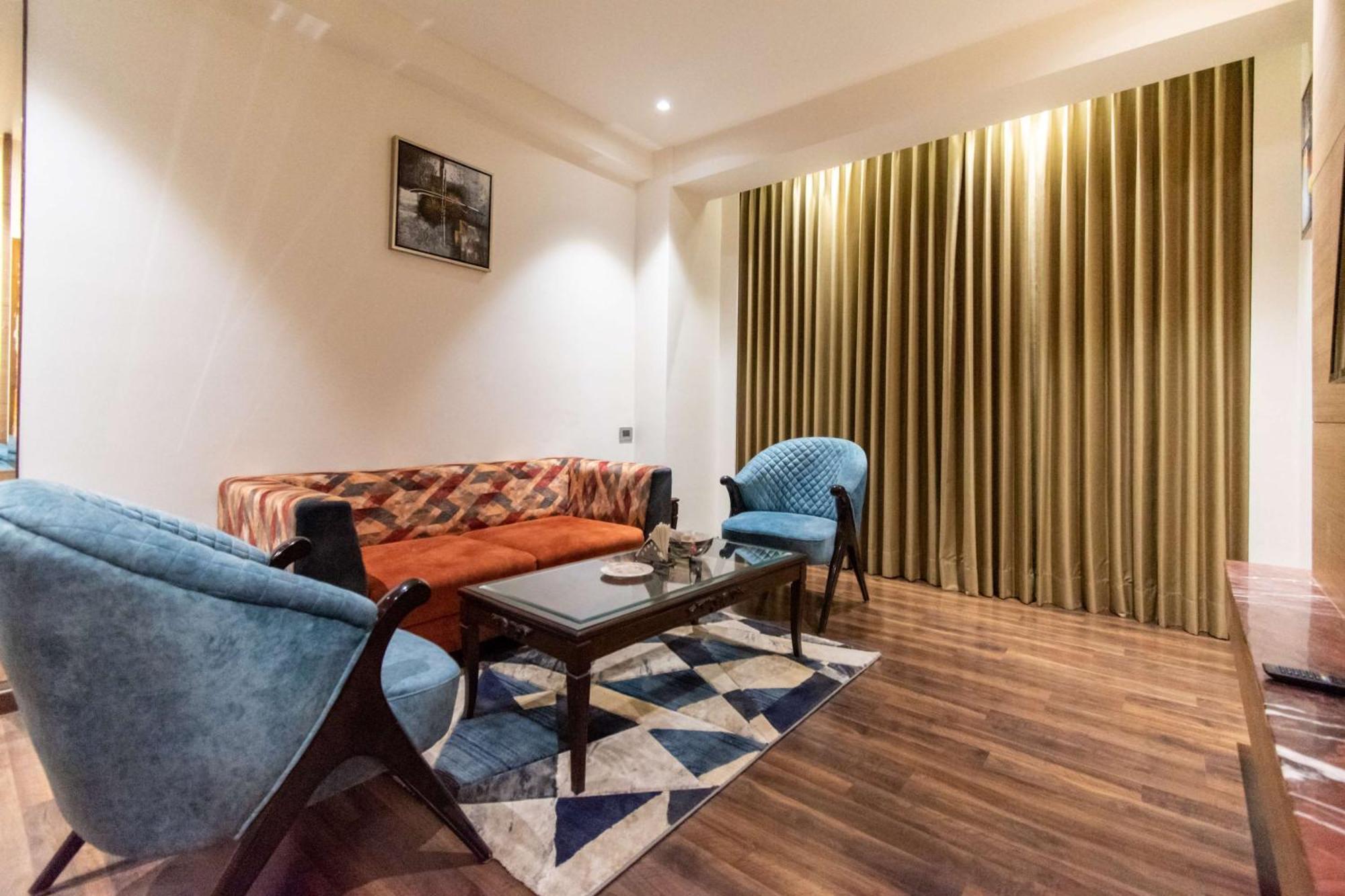 Best Western La Vista Pathānkot Zewnętrze zdjęcie
