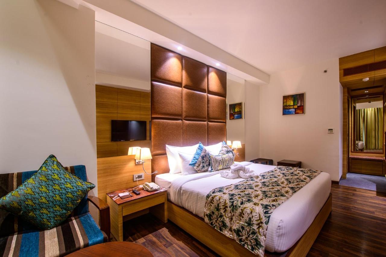 Best Western La Vista Pathānkot Zewnętrze zdjęcie